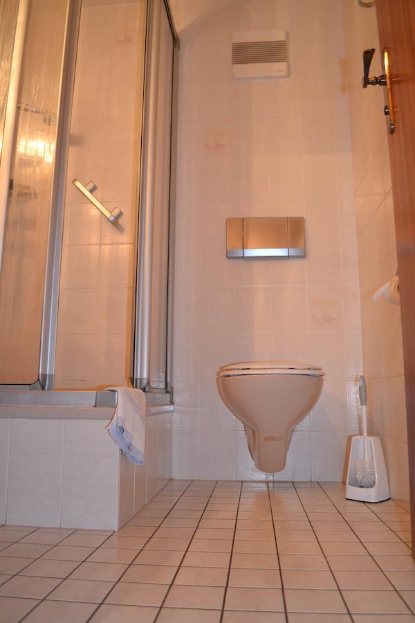 Hotel Weisser Hirsch Schwarzburg Kamer foto