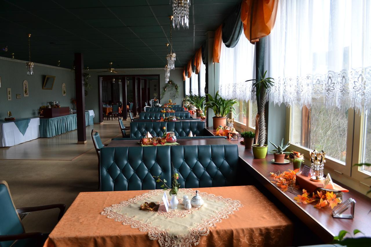 Hotel Weisser Hirsch Schwarzburg Buitenkant foto