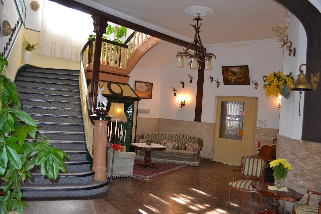 Hotel Weisser Hirsch Schwarzburg Buitenkant foto