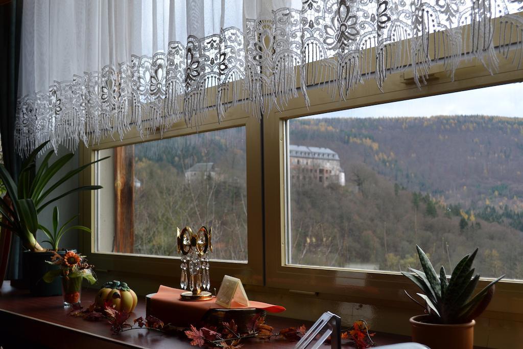 Hotel Weisser Hirsch Schwarzburg Buitenkant foto
