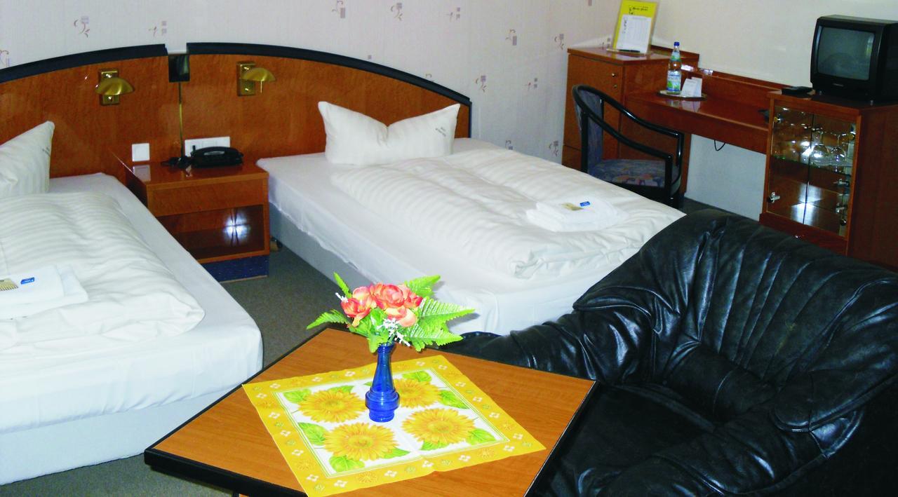 Hotel Weisser Hirsch Schwarzburg Buitenkant foto